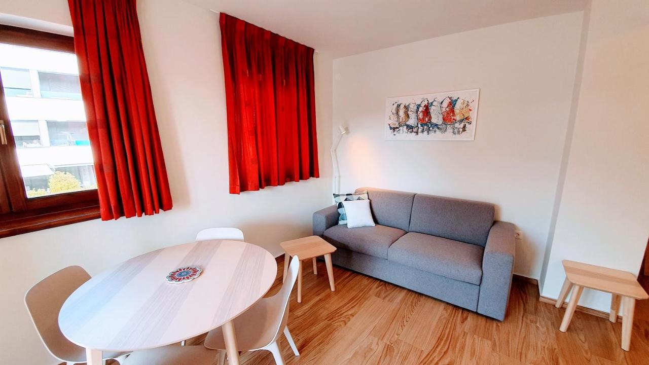 Luxury Apartment - Few Minutes From The Sea 波雷奇 外观 照片